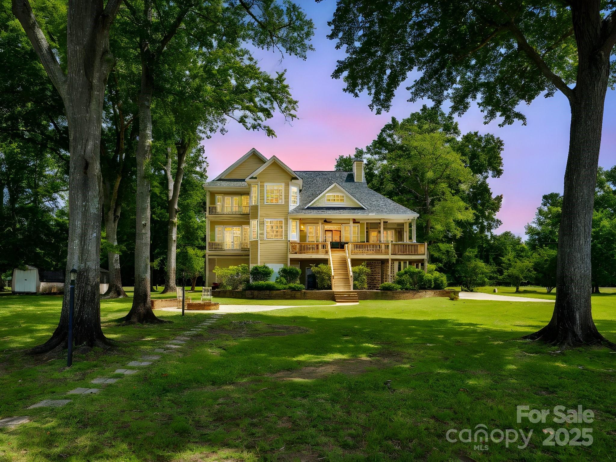 Liberty Hill, South Carolina, 29074, United States, 4 Bedrooms Bedrooms, ,5 BathroomsBathrooms,Residential,For Sale,1876148