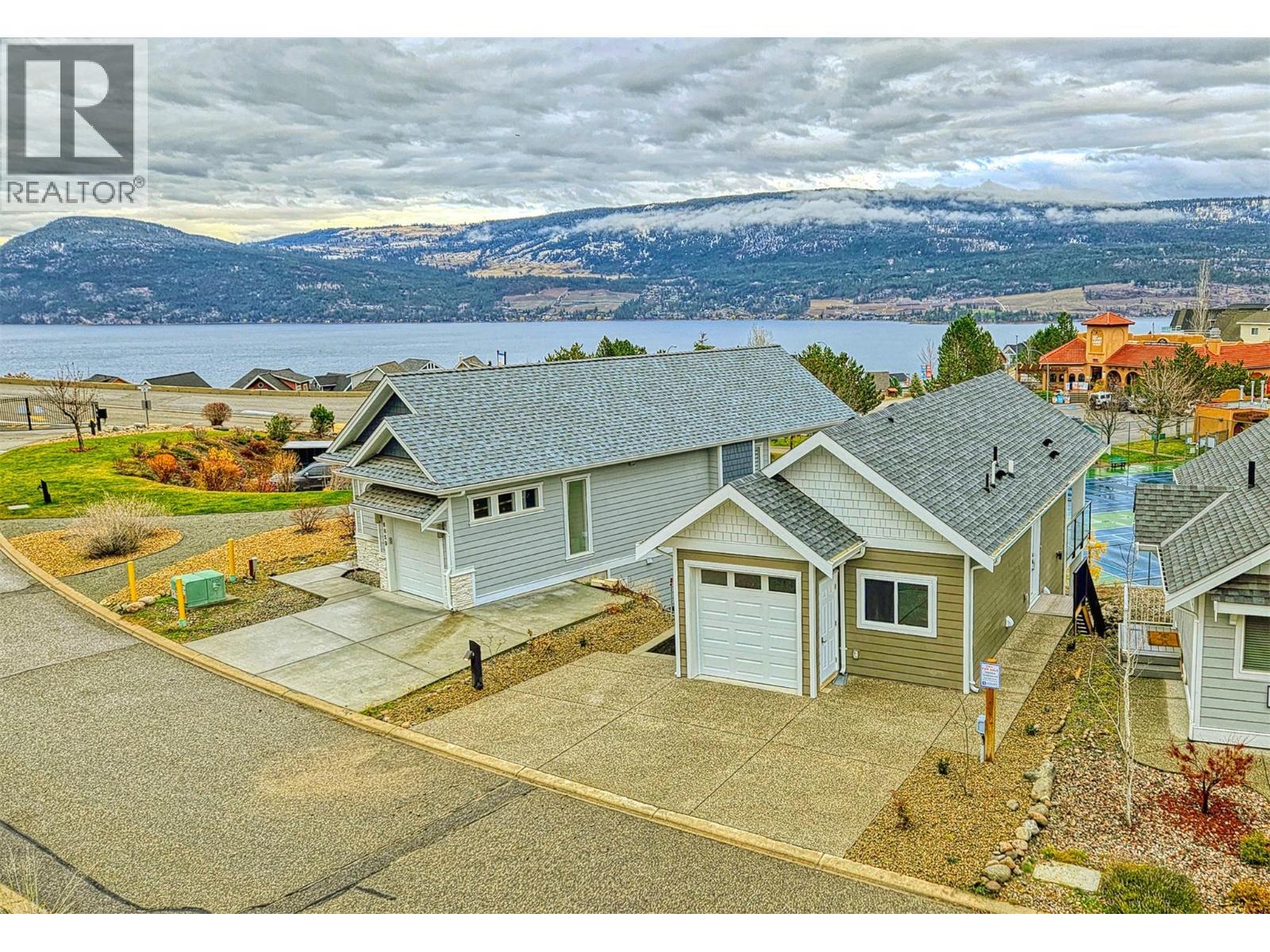 KELOWNA, British Columbia, V1Z 3R8, CA, 3 Bedrooms Bedrooms, ,2 BathroomsBathrooms,Residential,For Sale,1948634