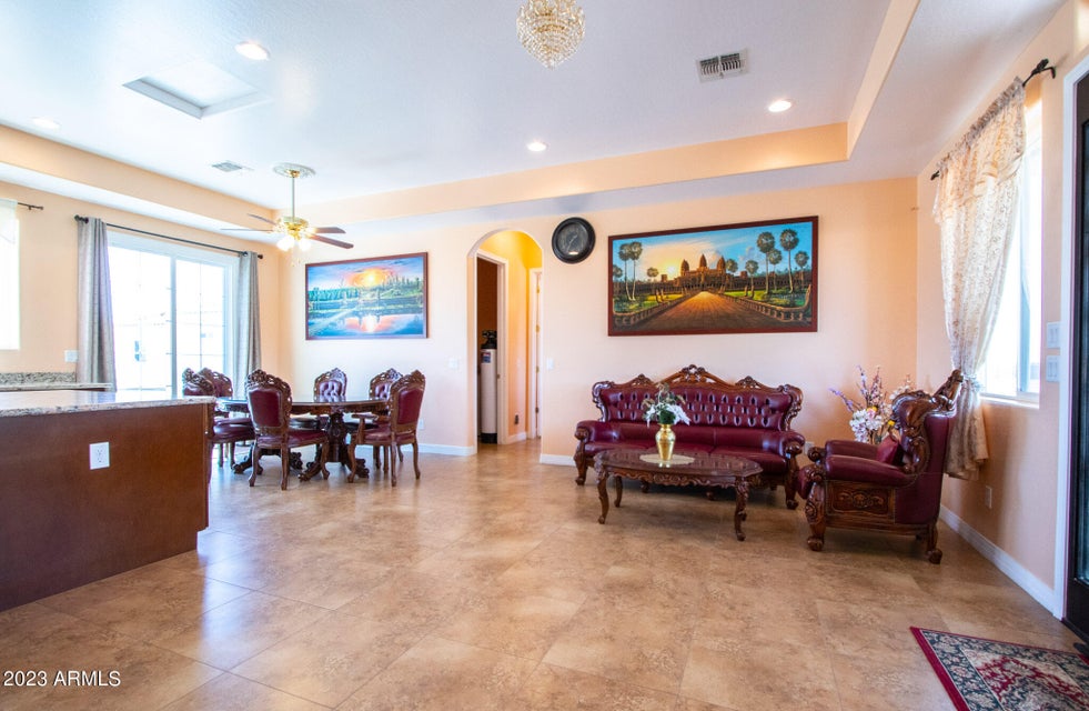 Witmann, Arizona, 85361, United States, 6 Bedrooms Bedrooms, ,3 BathroomsBathrooms,Residential,For Sale,1977429