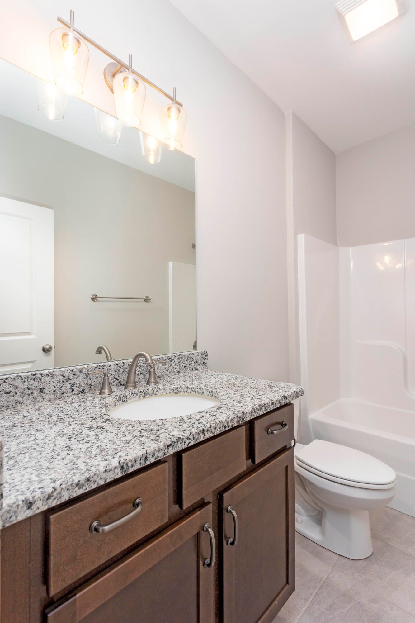 Chattanooga, Tennessee, 37421, United States, 4 Bedrooms Bedrooms, ,3 BathroomsBathrooms,Residential,For Sale,2000498