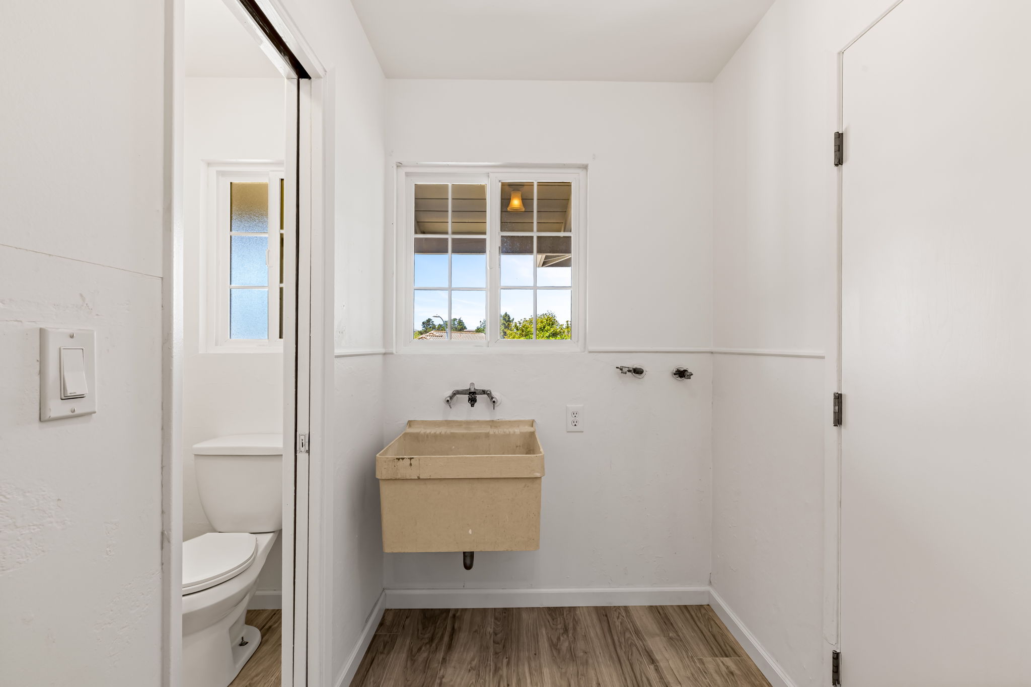 Watsonville, California, 95076, United States, 3 Bedrooms Bedrooms, ,2 BathroomsBathrooms,Residential,For Sale,1976793