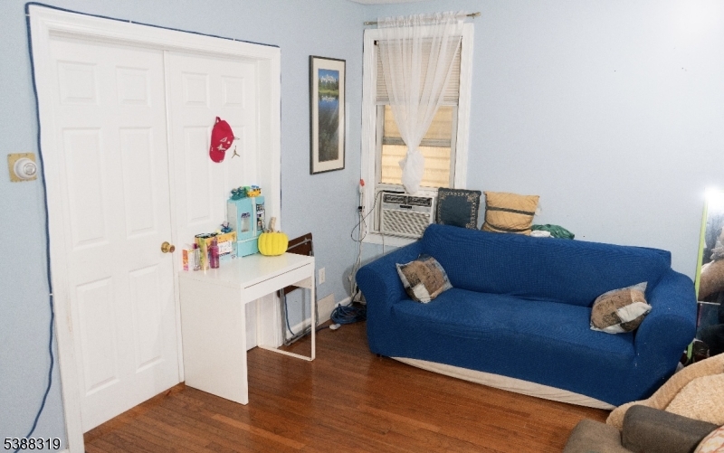 Elizabeth City, New Jersey, 07206, United States, 2 Bedrooms Bedrooms, ,3 BathroomsBathrooms,Residential,For Sale,1992844