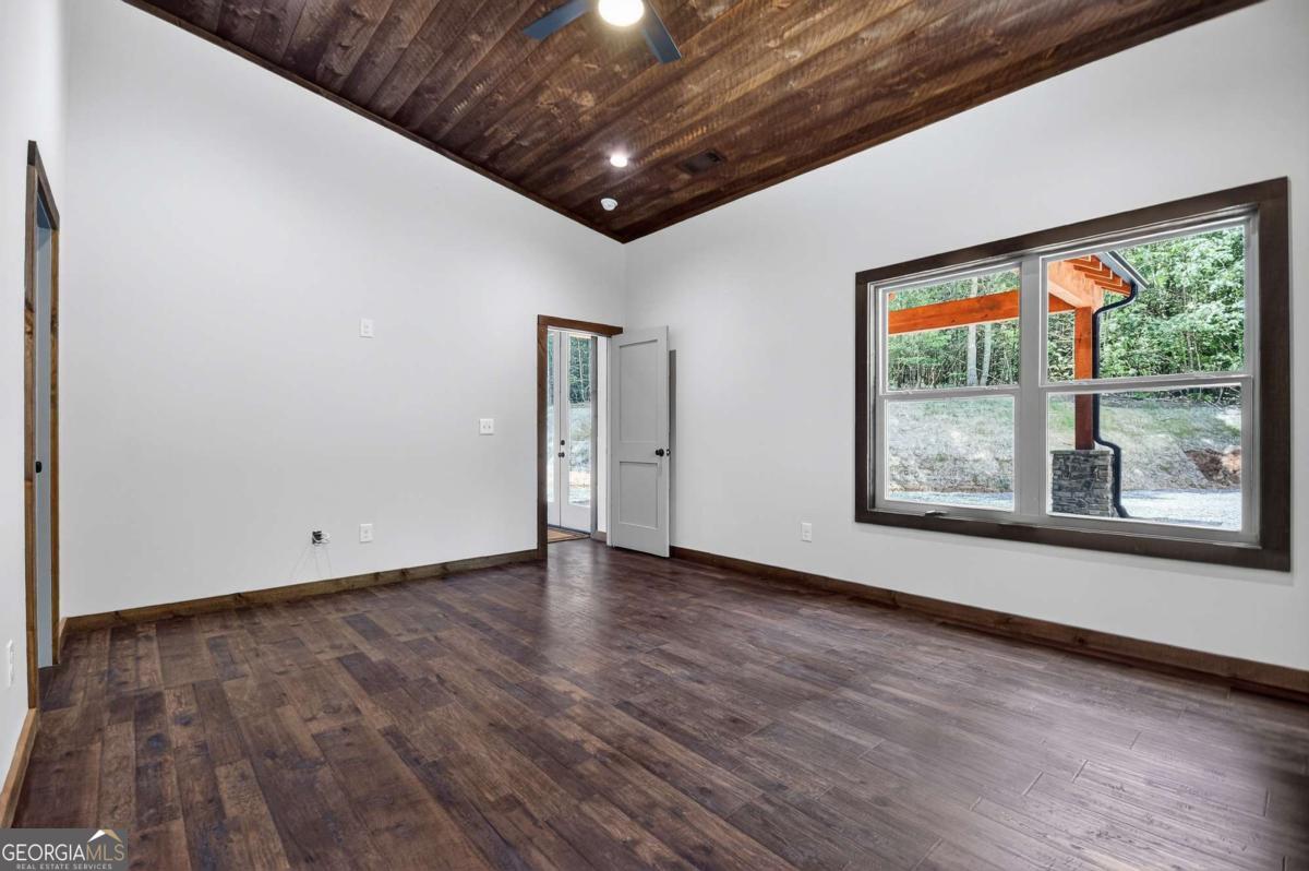 Mineral Bluff, Georgia, 30559, United States, 3 Bedrooms Bedrooms, ,3 BathroomsBathrooms,Residential,For Sale,1877867