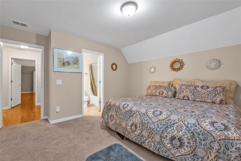 Commerce, Georgia, 30530, United States, 5 Bedrooms Bedrooms, ,4 BathroomsBathrooms,Residential,For Sale,1826945