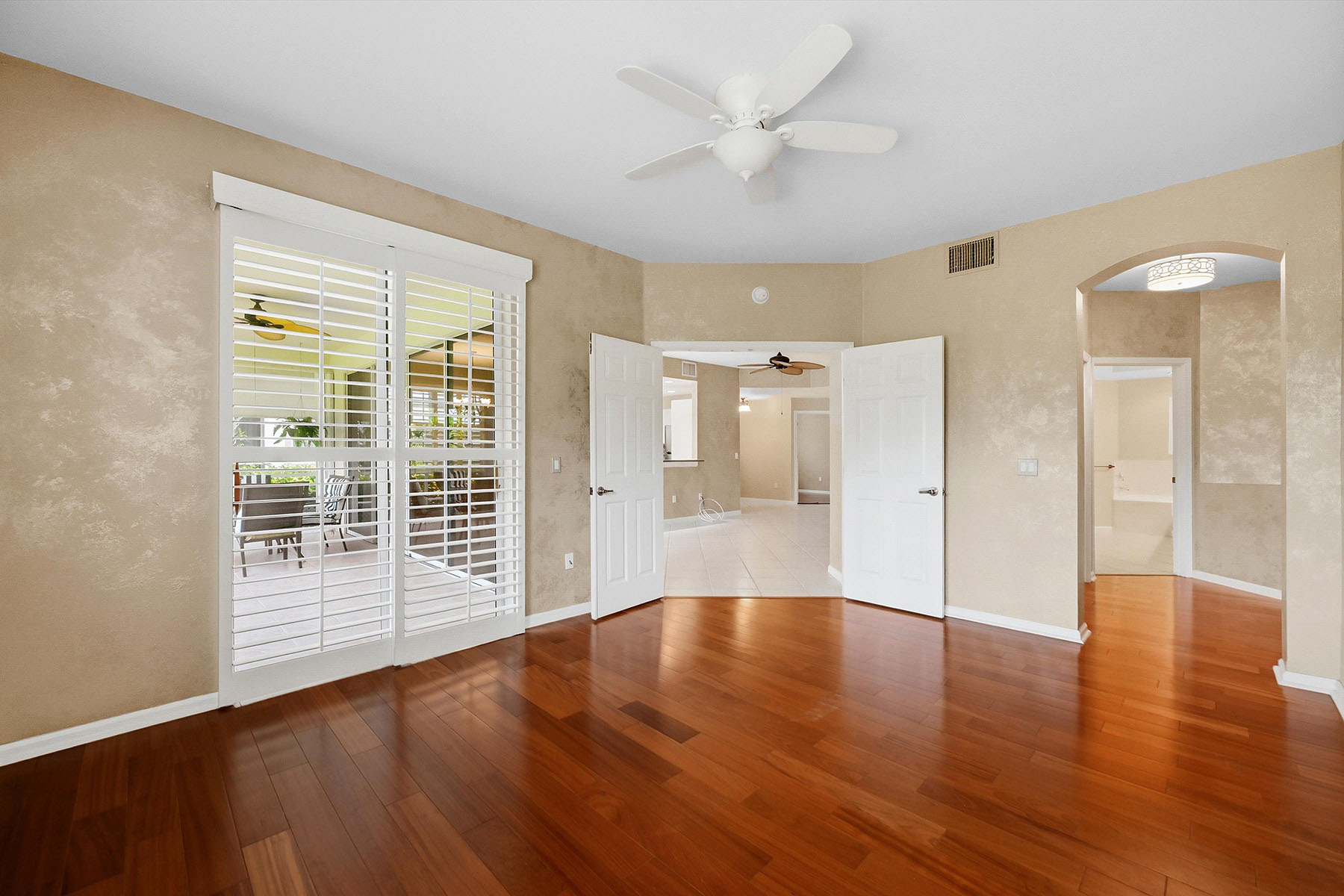  CROWN COLONY - OXFORD POINTE - 物件實景