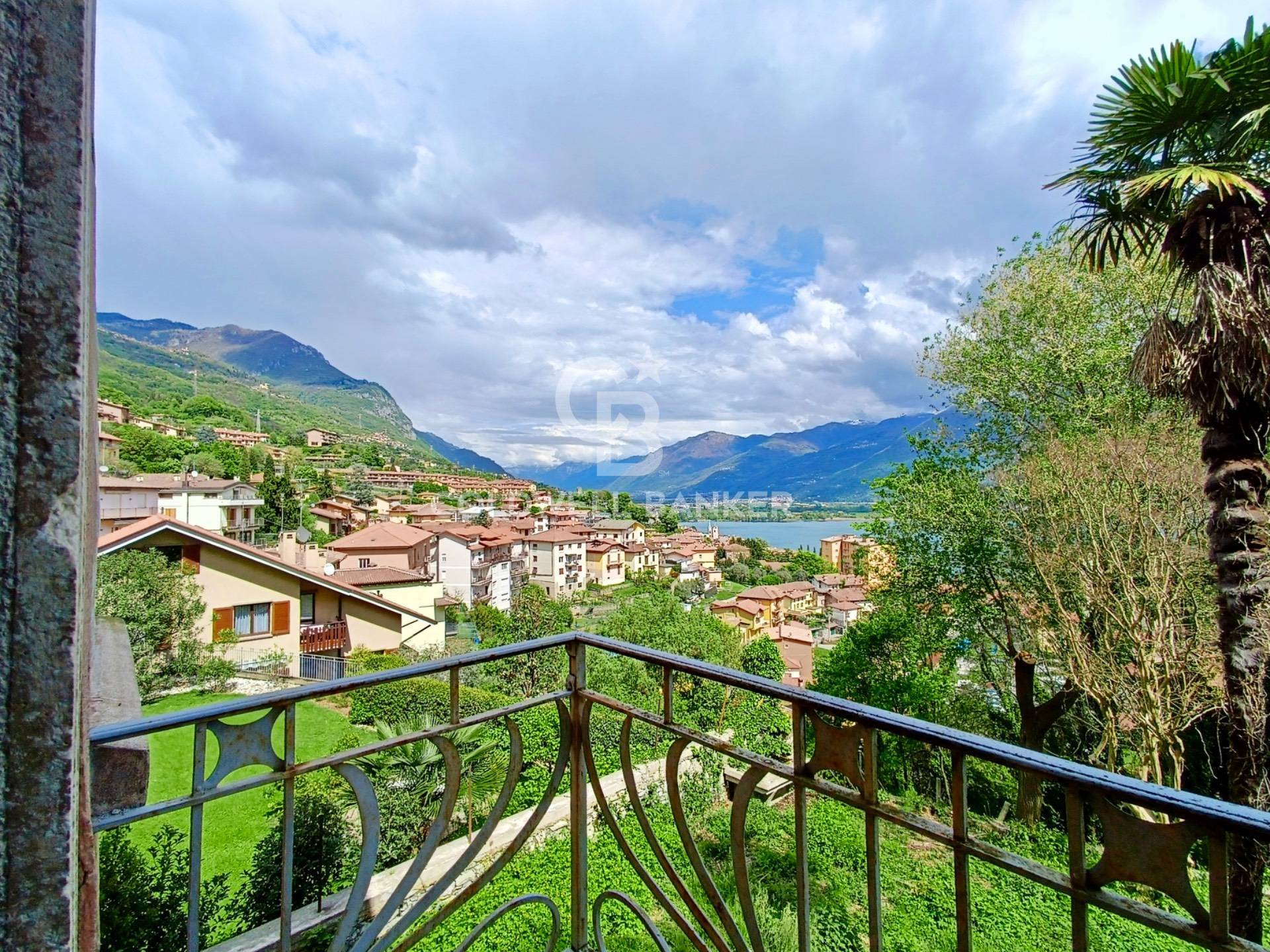 Lovere, Bergamo, 24065, IT, 9 Bedrooms Bedrooms, ,4 BathroomsBathrooms,Residential,For Sale,1796292