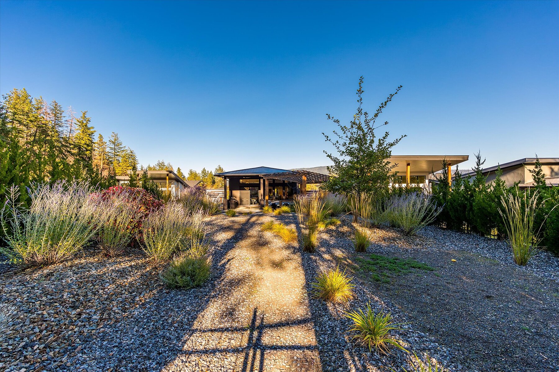  Contemporary Home in Lakestone - 物件實景