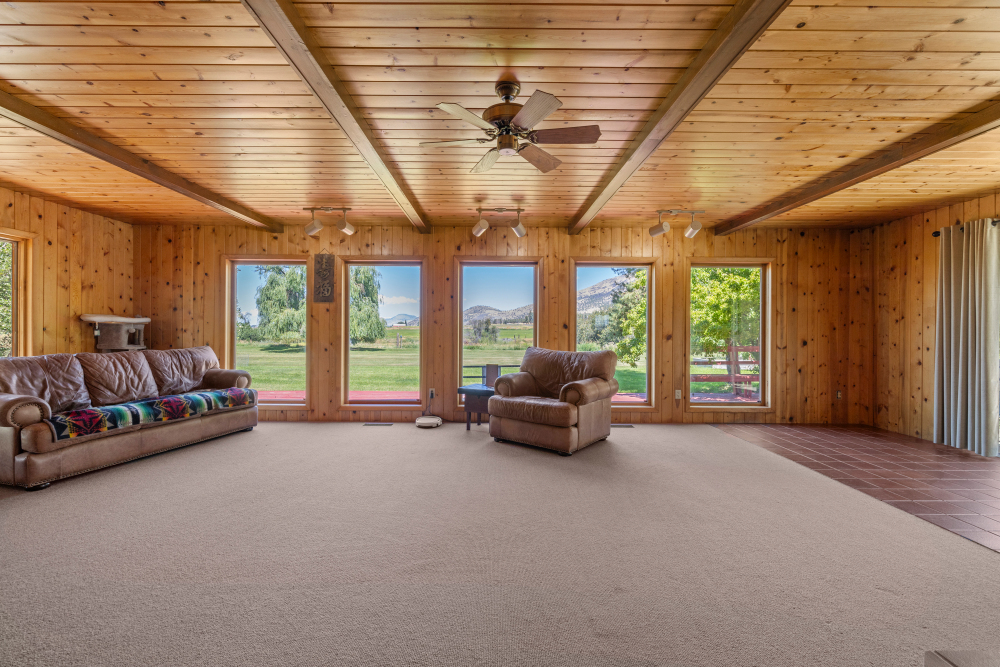 KLAMATH FALLS, Oregon, 97603, United States, 3 Bedrooms Bedrooms, ,2 BathroomsBathrooms,Residential,For Sale,1984285