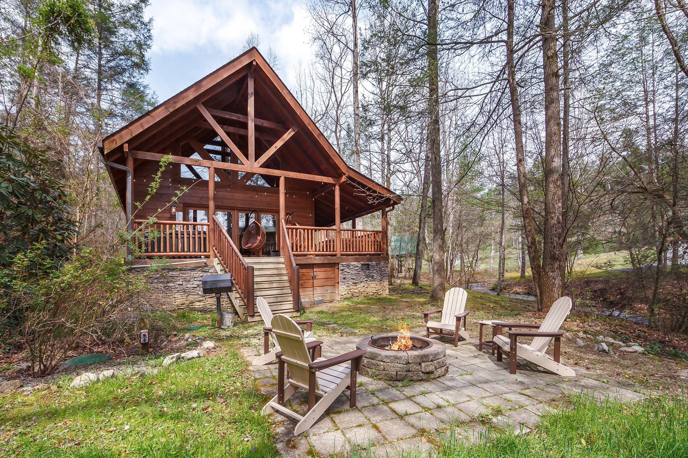 Sevierville, Tennessee, 37862, United States, 1 Bedroom Bedrooms, ,2 BathroomsBathrooms,Residential,For Sale,1979555