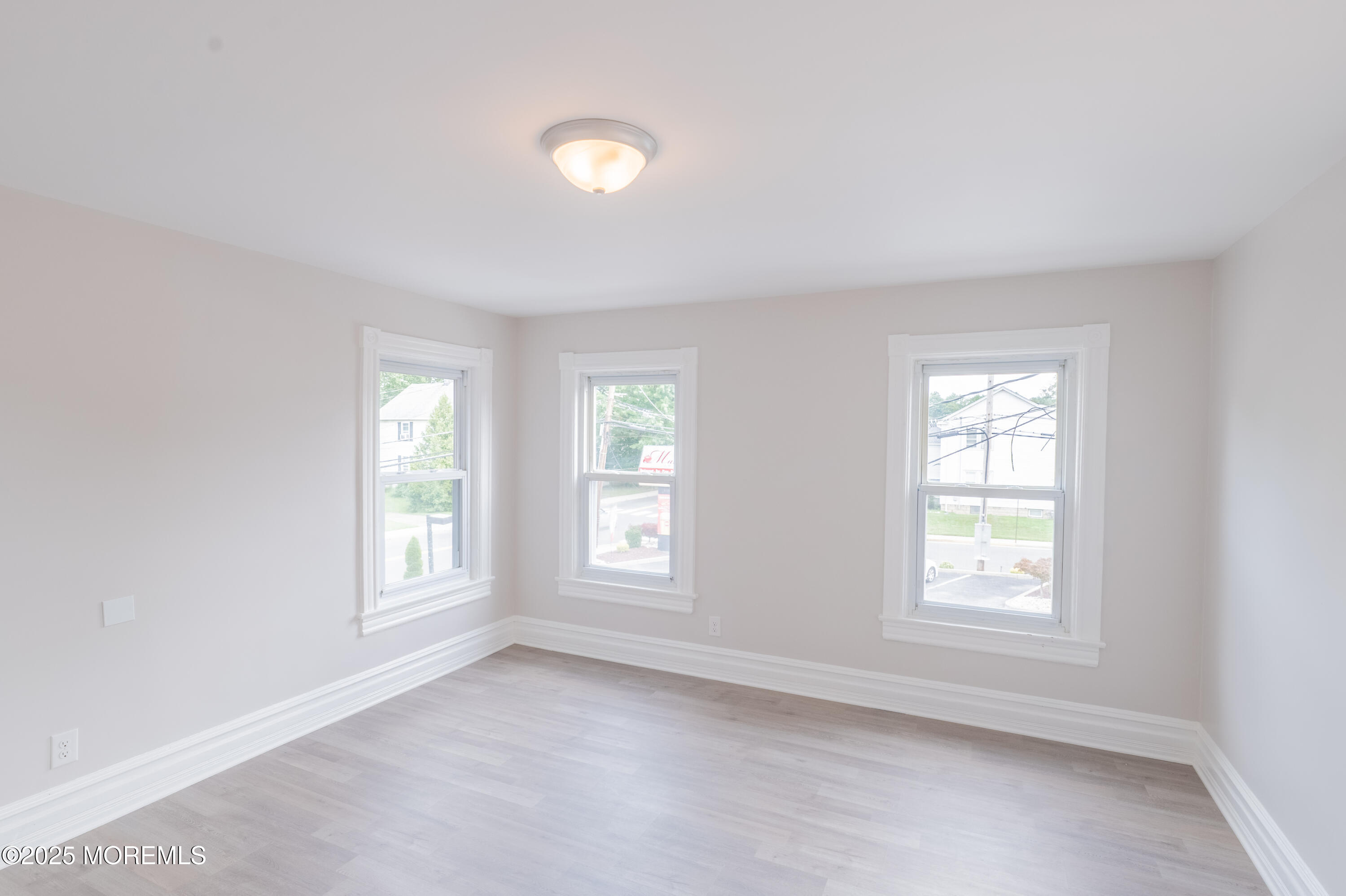 Englishtown, New Jersey, 07726, United States, 6 Bedrooms Bedrooms, ,4 BathroomsBathrooms,Residential,For Sale,1908199