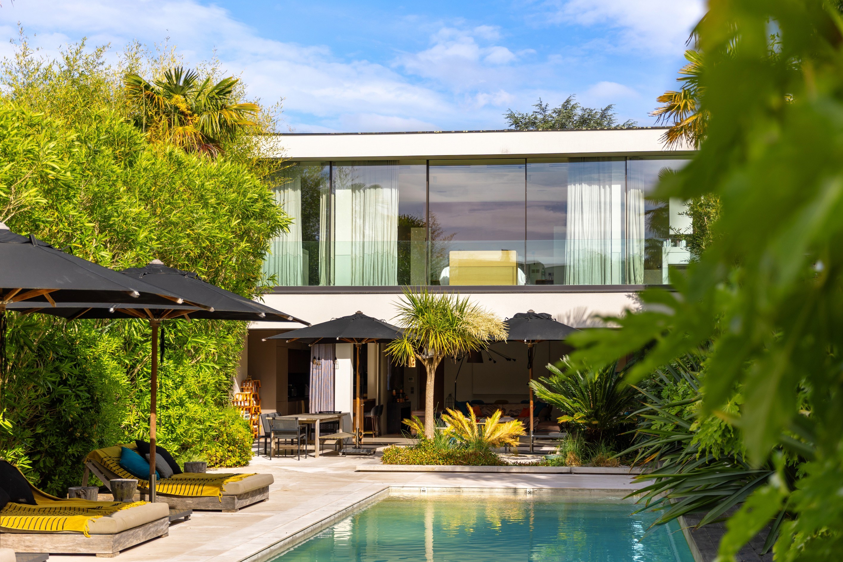  SOMPTUOUS CONTEMPORARY HOUSE - 5 BEDROOMS - CINEMA - DOUBLE GARAGE - SWIMMING P… - 物件實景