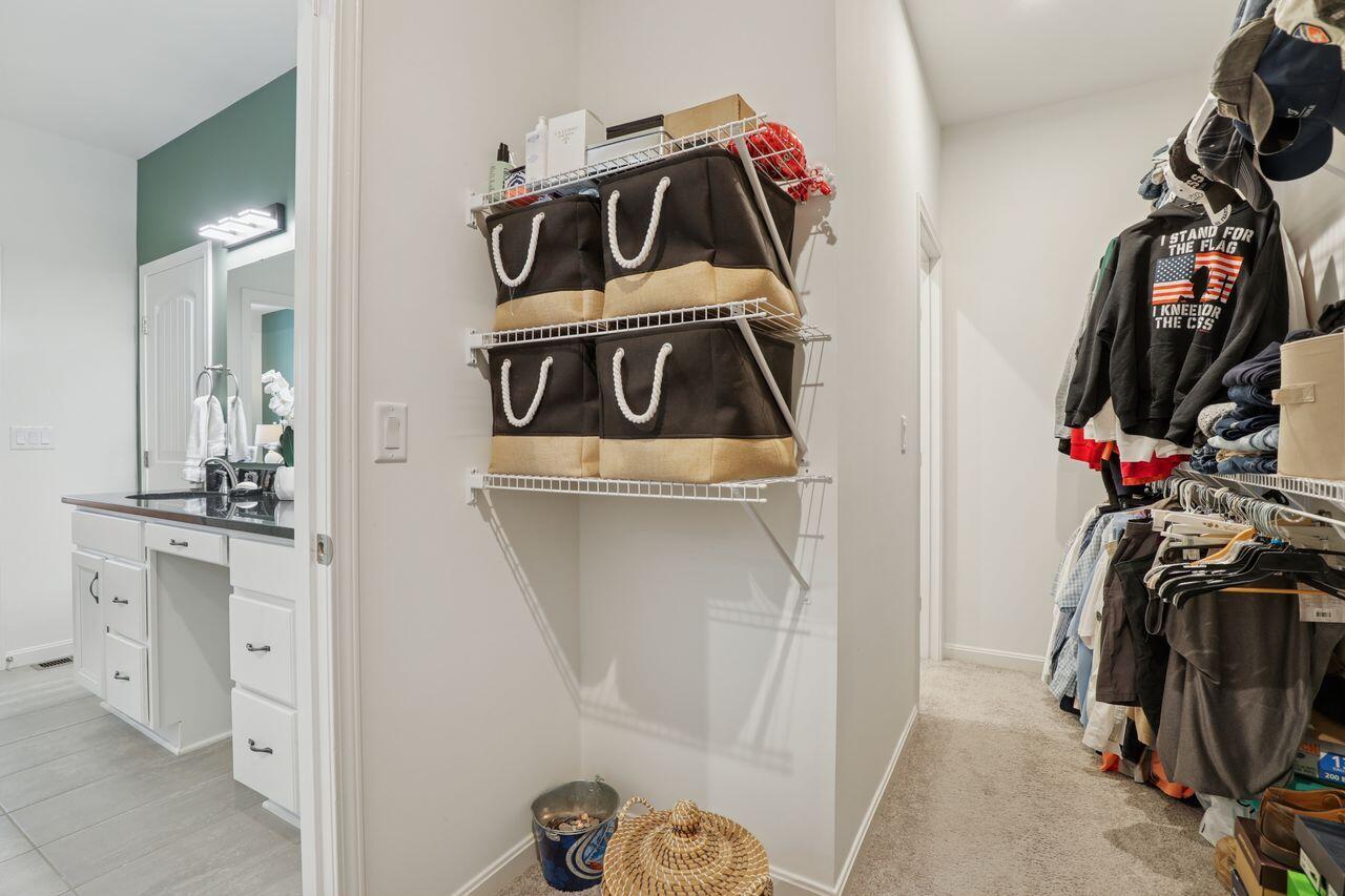 Covington, Kentucky, 41017, United States, 3 Bedrooms Bedrooms, ,3 BathroomsBathrooms,Residential,For Sale,2002248