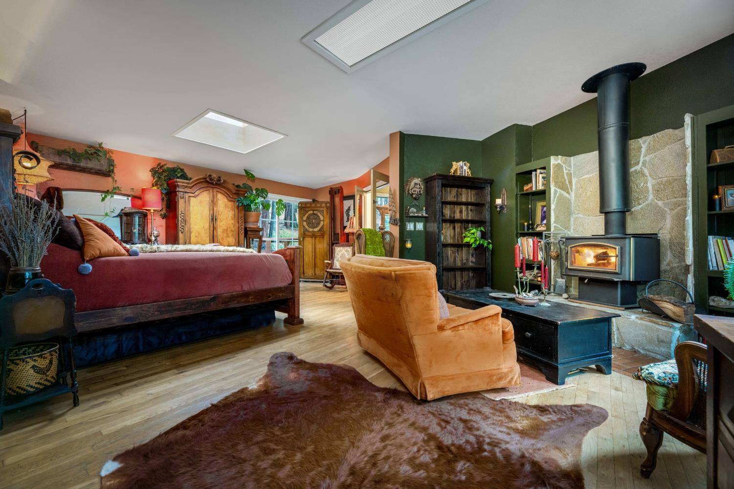 Foresthill, California, 95631, United States, 4 Bedrooms Bedrooms, ,3 BathroomsBathrooms,Residential,For Sale,2006028