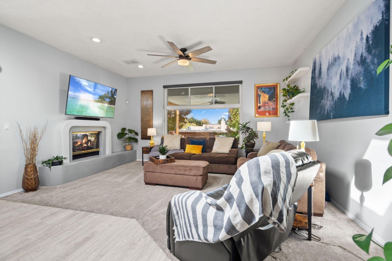 Albuquerque, New Mexico, 87122, United States, 3 Bedrooms Bedrooms, ,2 BathroomsBathrooms,Residential,For Sale,1992964