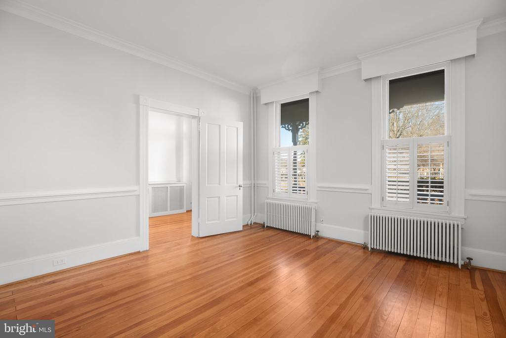 Fredericksburg, Virginia, 22401, United States, 4 Bedrooms Bedrooms, ,2 BathroomsBathrooms,Residential,For Sale,2001681