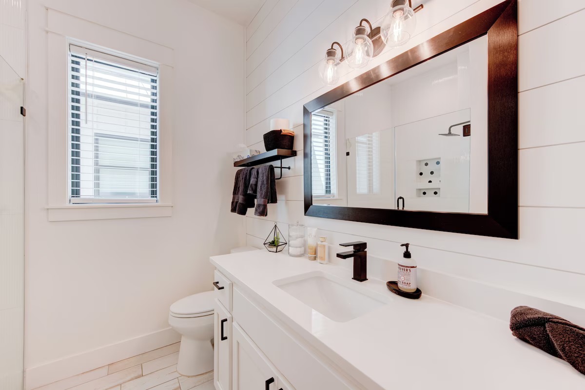 Port Aransas, Texas, 78373, United States, 5 Bedrooms Bedrooms, ,4 BathroomsBathrooms,Residential,For Sale,1982131