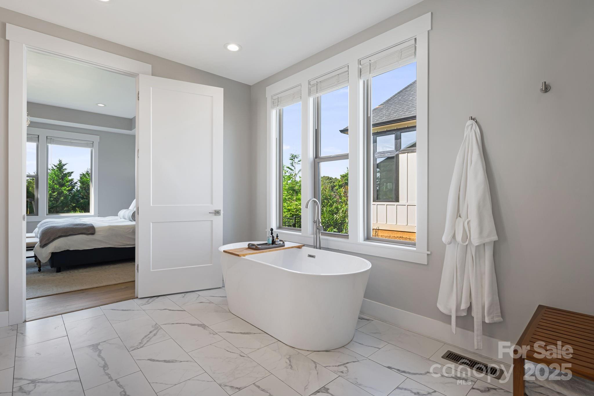 Mills River, North Carolina, 28759, United States, 3 Bedrooms Bedrooms, ,3 BathroomsBathrooms,Residential,For Sale,1992072