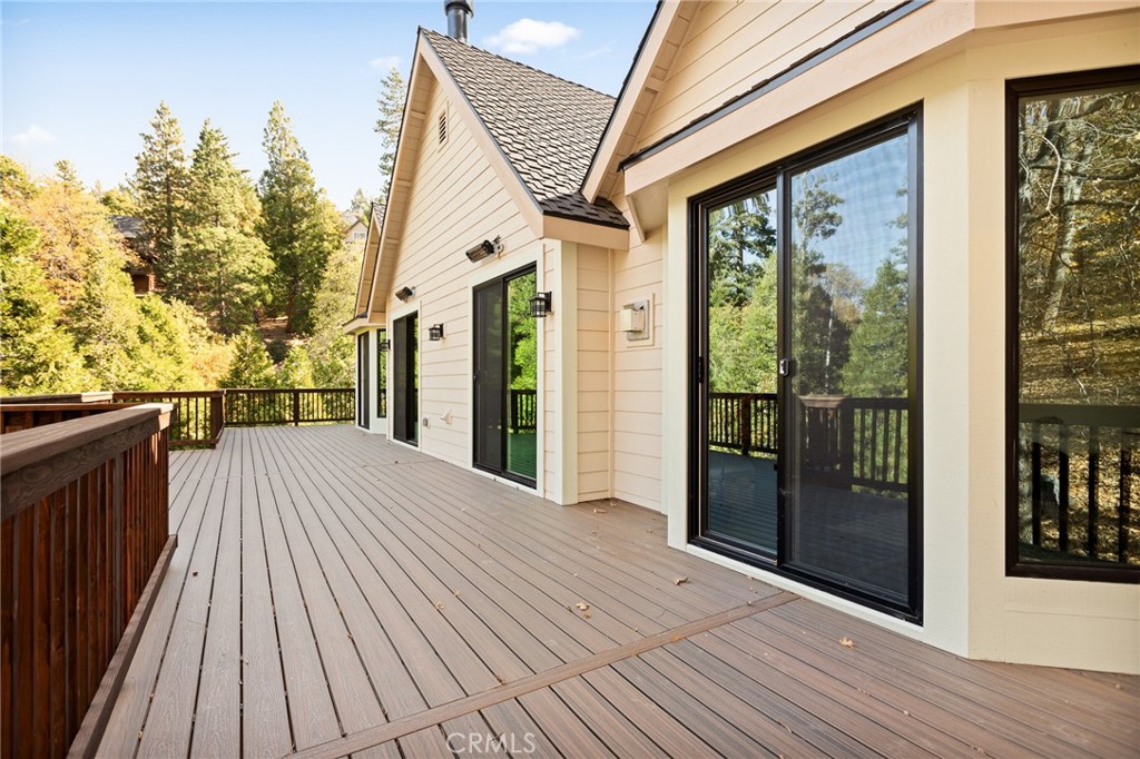 Lake Arrowhead, California, 92352, United States, 4 Bedrooms Bedrooms, ,5 BathroomsBathrooms,Residential,For Sale,1989465