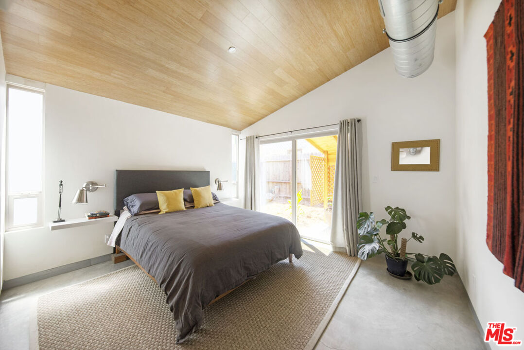 Los Angeles, California, 90041, United States, 4 Bedrooms Bedrooms, ,3 BathroomsBathrooms,Residential,For Sale,1859522