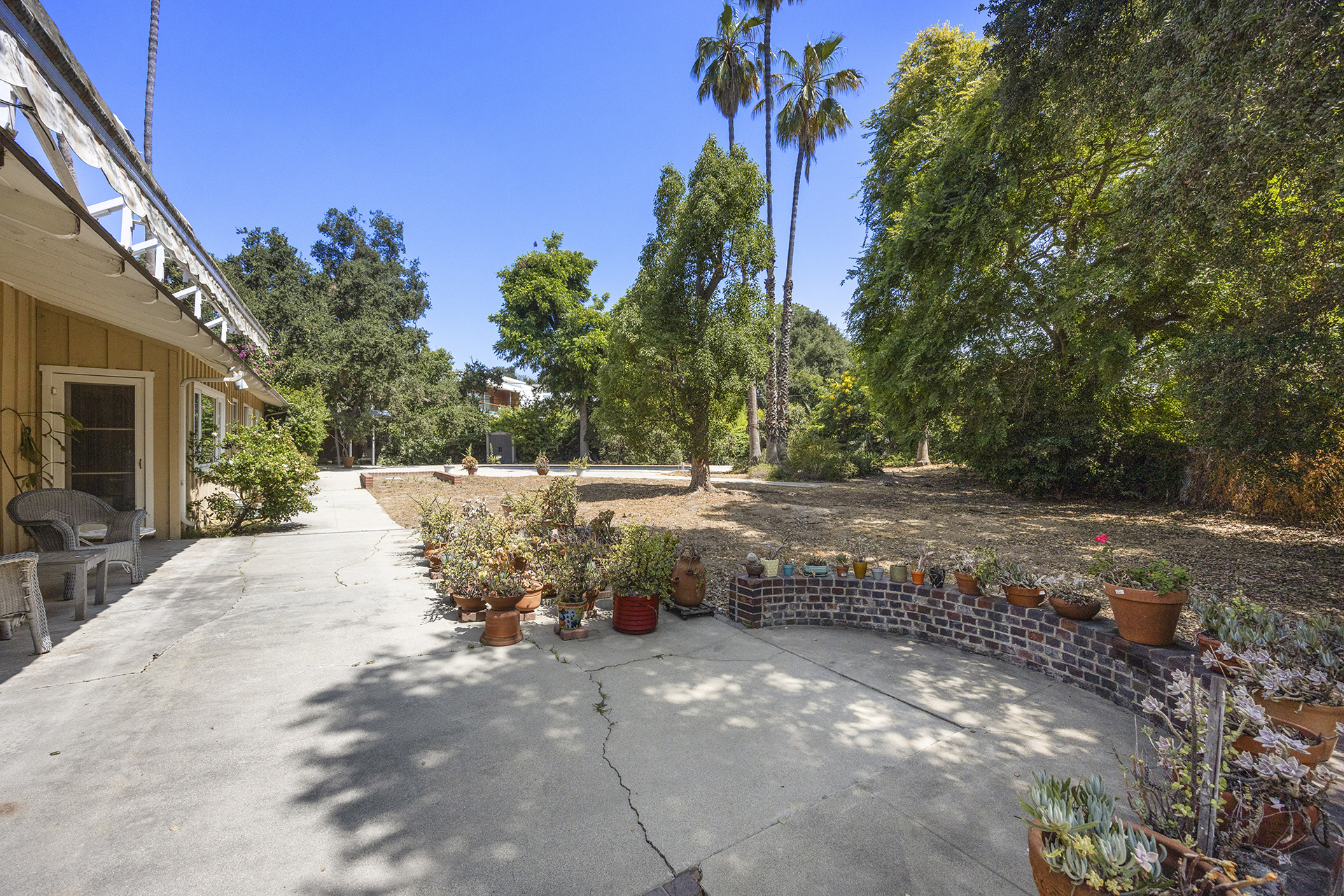 Pasadena, California, 91107, United States, 4 Bedrooms Bedrooms, ,1 BathroomBathrooms,Residential,For Sale,1975607
