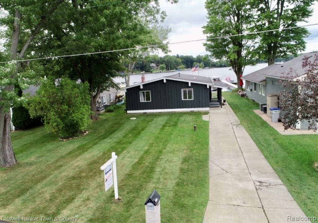 Whitmore Lake, Michigan, 48189, United States, 3 Bedrooms Bedrooms, ,2 BathroomsBathrooms,Residential,For Sale,1925473