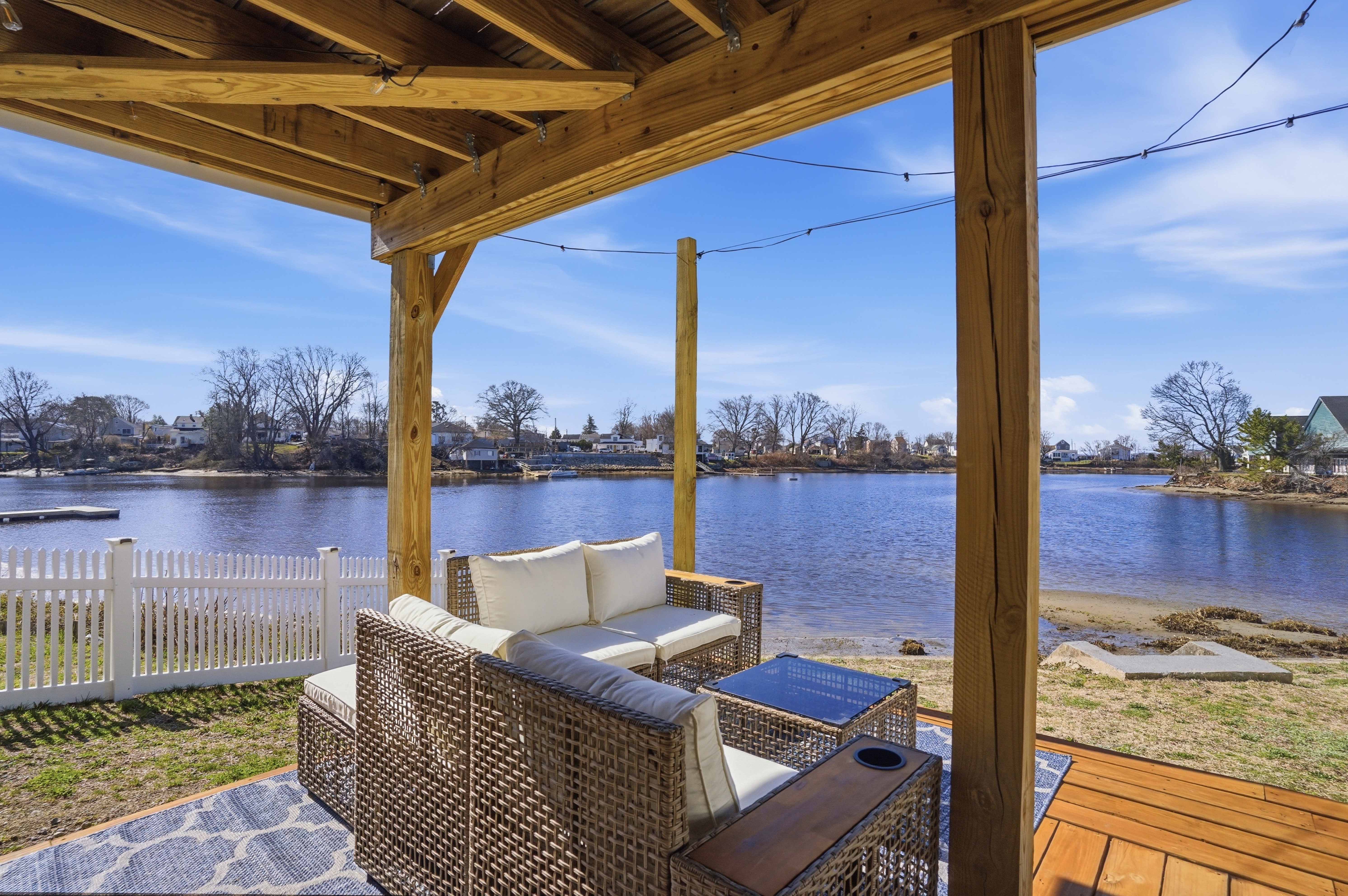  86 Ocean View Avenue, Swansea, MA, 02777 - 物件實景