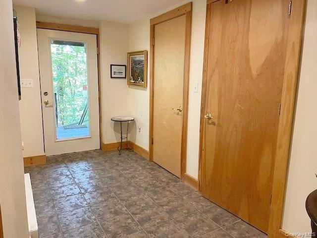 New Paltz, New York, 12561, United States, 3 Bedrooms Bedrooms, ,3 BathroomsBathrooms,Residential,For Sale,1975428