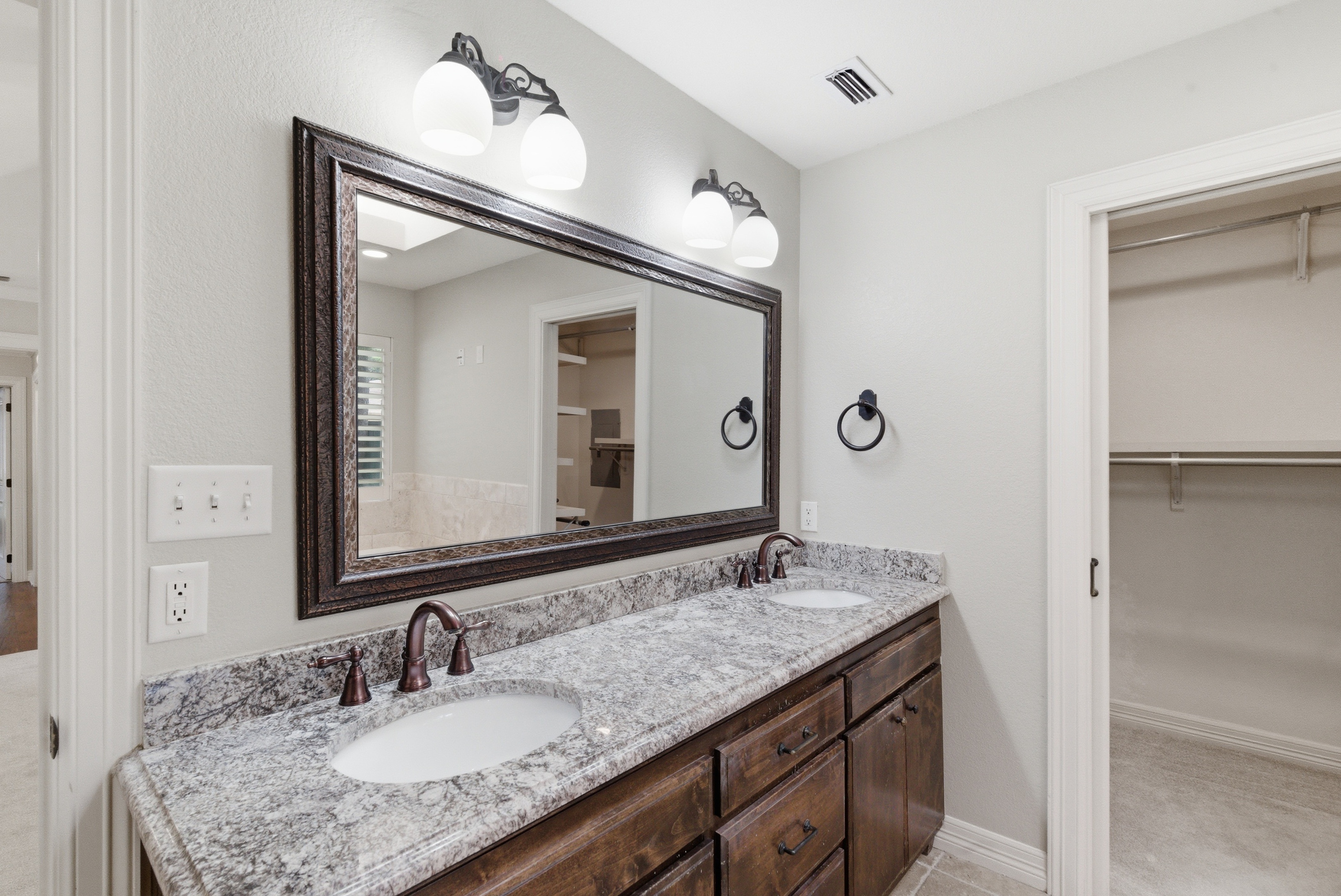 1515 Oak Forest Drive, Graham, TX, 76450 - 物件實景