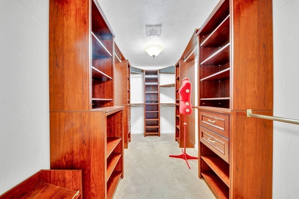 Mansfield, Massachusetts, 02048, United States, 4 Bedrooms Bedrooms, ,3 BathroomsBathrooms,Residential,For Sale,2001222