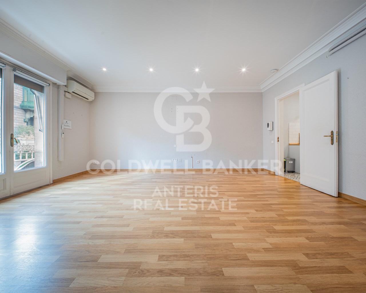 Barcelona, Catalonia, ES, 6 Bedrooms Bedrooms, ,3 BathroomsBathrooms,Residential,For Sale,1907605