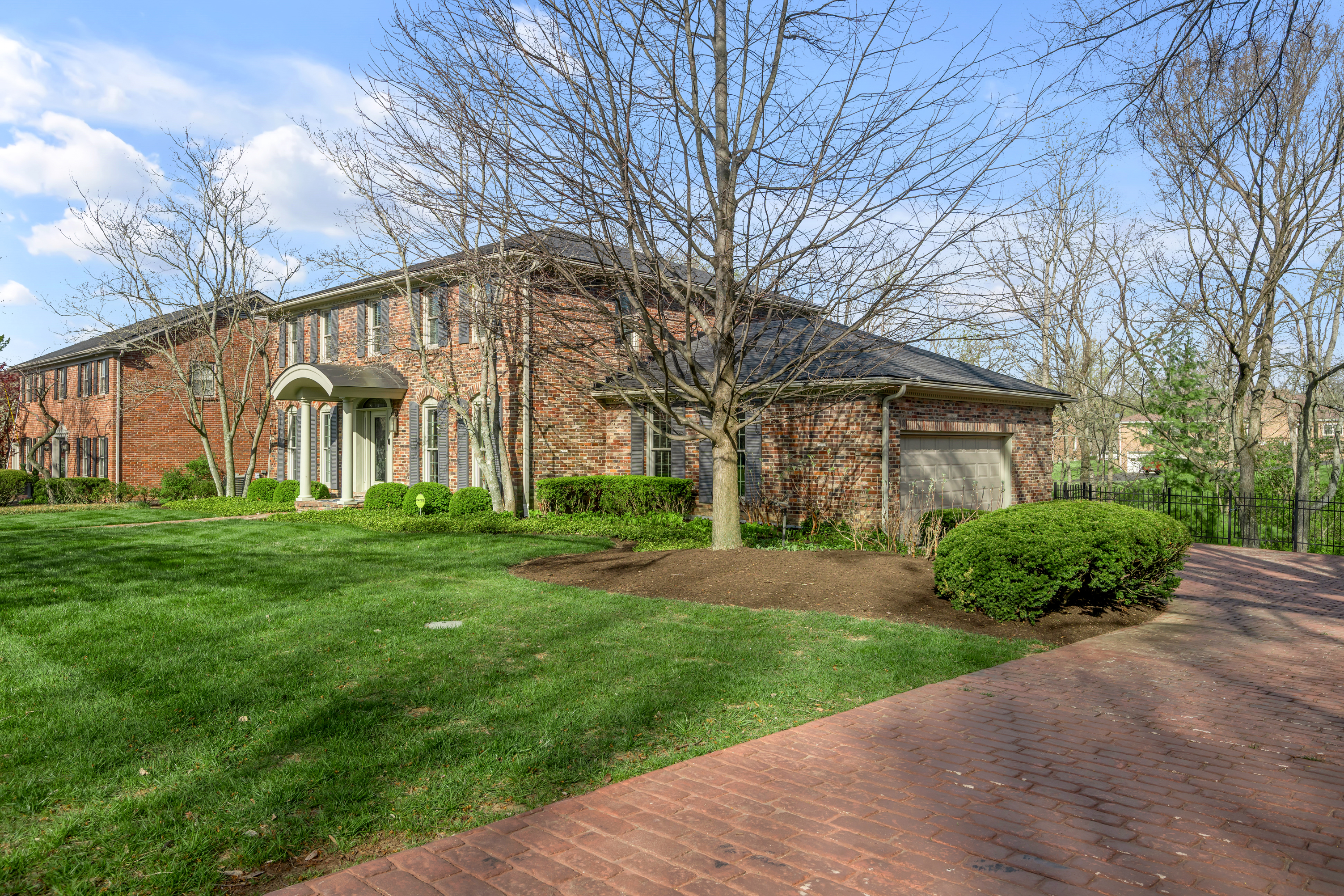  2071 Manor Drive - 物件實景