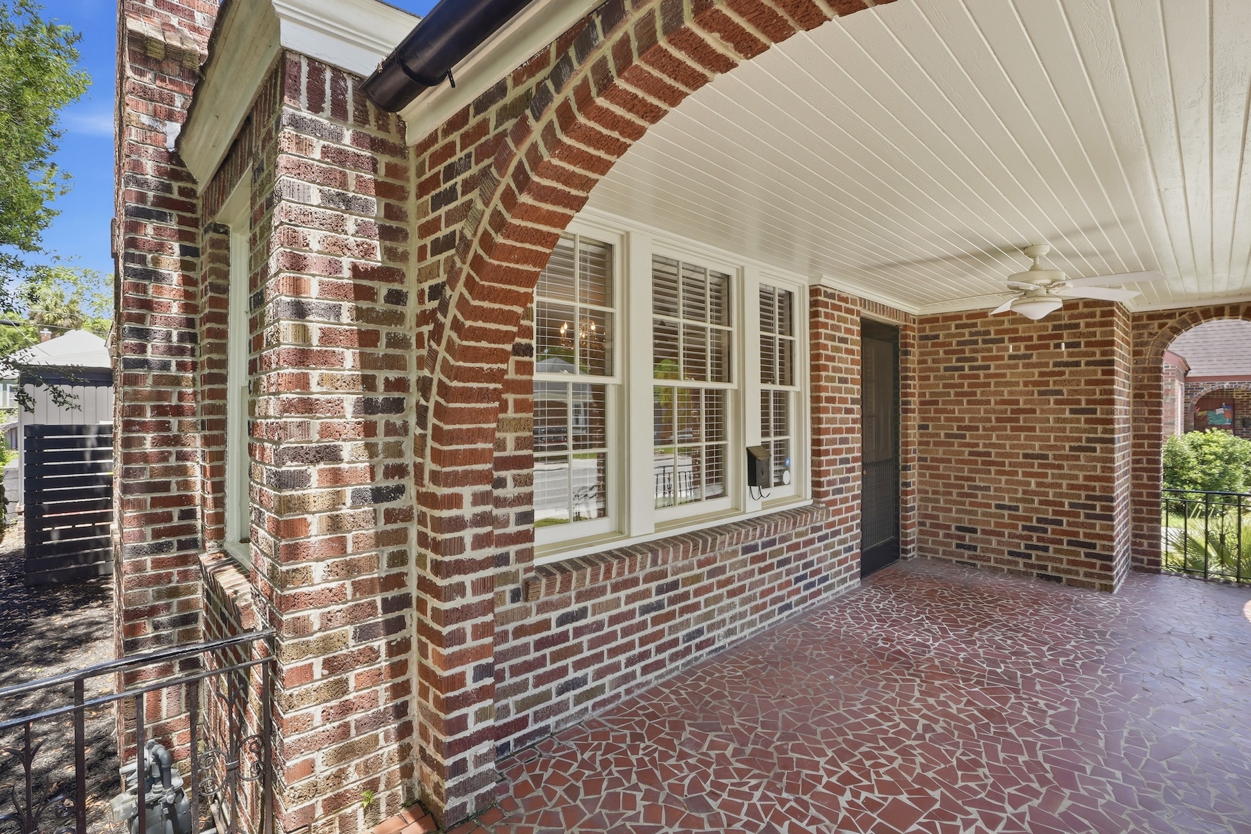  Charming Brick Bungalow in Ardsley Park with Modern Updates - 物件實景
