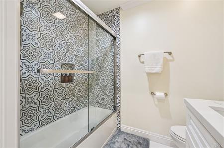 Los Angeles, California, 90016, United States, ,Residential,For Sale,1895088