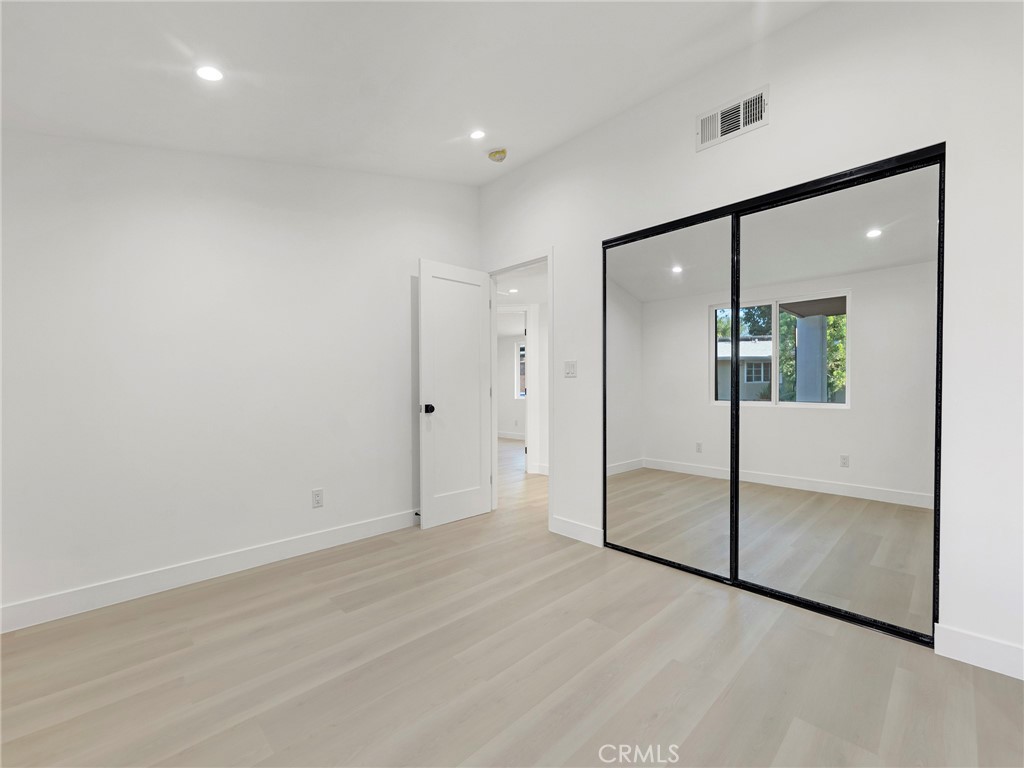 Winnetka, California, 91306, United States, 5 Bedrooms Bedrooms, ,3 BathroomsBathrooms,Residential,For Sale,1987319