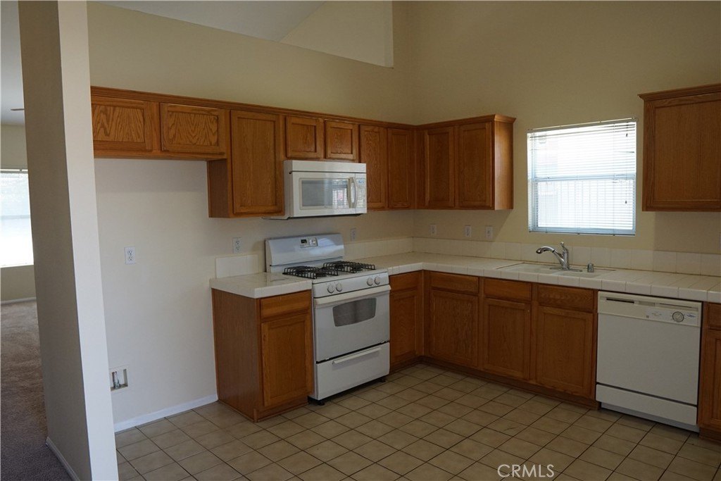 San Bernardino, California, 92407, United States, 3 Bedrooms Bedrooms, ,2 BathroomsBathrooms,Residential,For Sale,1931191