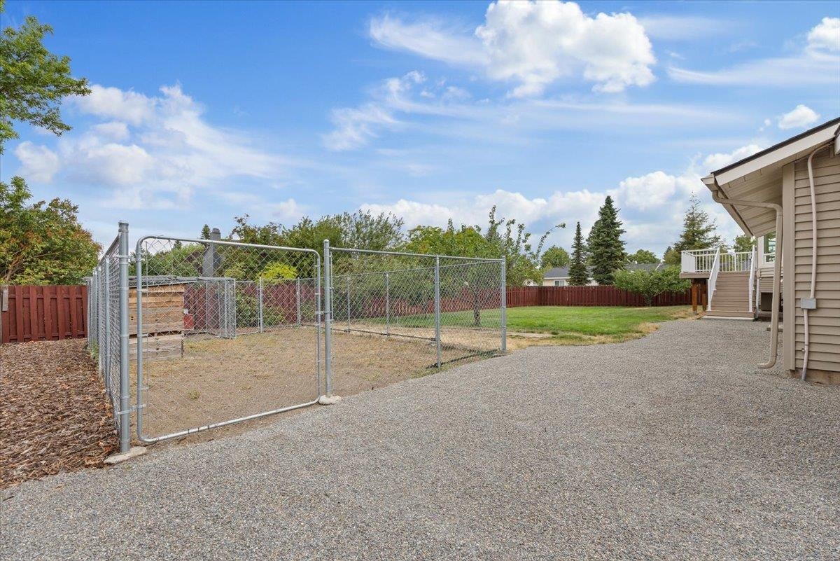 Spokane, Washington, 99223, United States, 4 Bedrooms Bedrooms, ,2 BathroomsBathrooms,Residential,For Sale,1925405