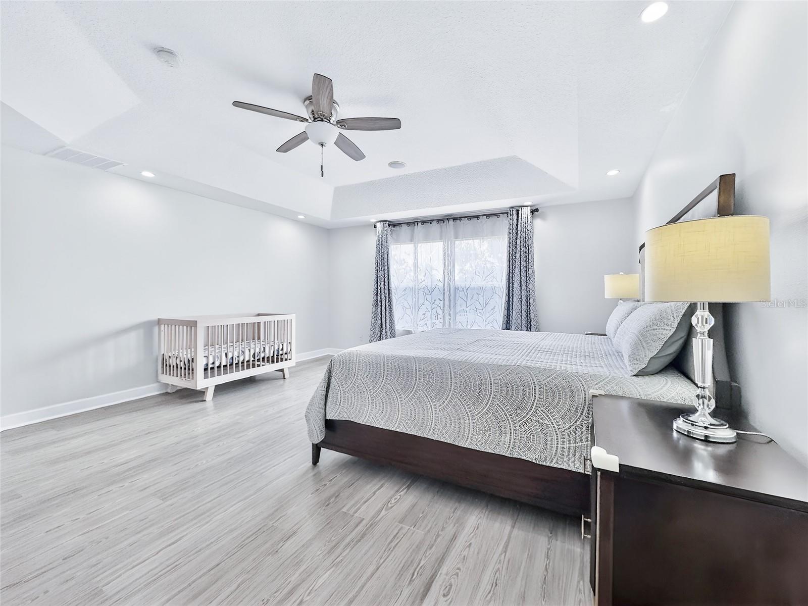 OVIEDO, Florida, 32766, United States, 5 Bedrooms Bedrooms, ,3 BathroomsBathrooms,Residential,For Sale,1974970