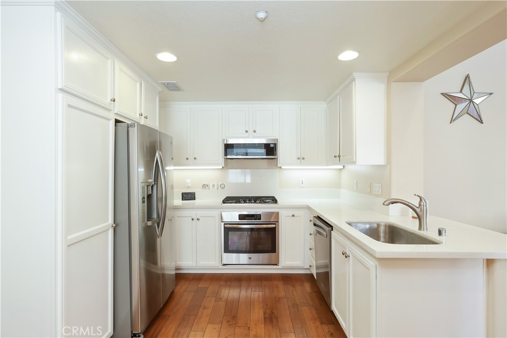 Irvine, California, 92602, United States, 3 Bedrooms Bedrooms, ,2 BathroomsBathrooms,Residential,For Sale,1992045