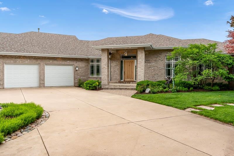 Machesney Park, Illinois, 61115, United States, 4 Bedrooms Bedrooms, ,5 BathroomsBathrooms,Residential,For Sale,2049063