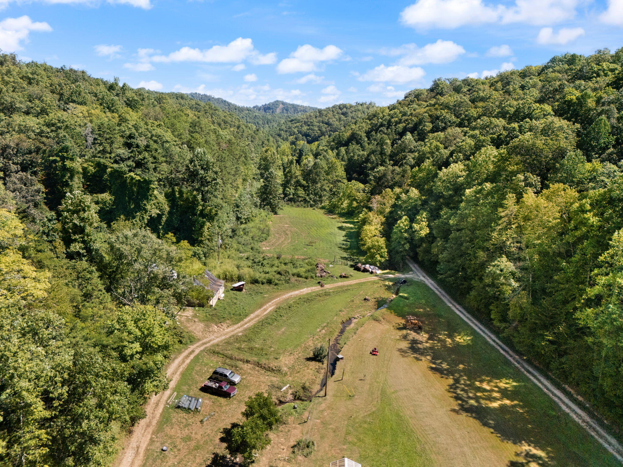 Sextons Creek, Kentucky, 40983, United States, 3 Bedrooms Bedrooms, ,2 BathroomsBathrooms,Residential,For Sale,1938834