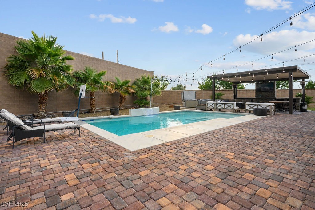 Henderson, Nevada, 89044, United States, 5 Bedrooms Bedrooms, ,5 BathroomsBathrooms,Residential,For Sale,2003253