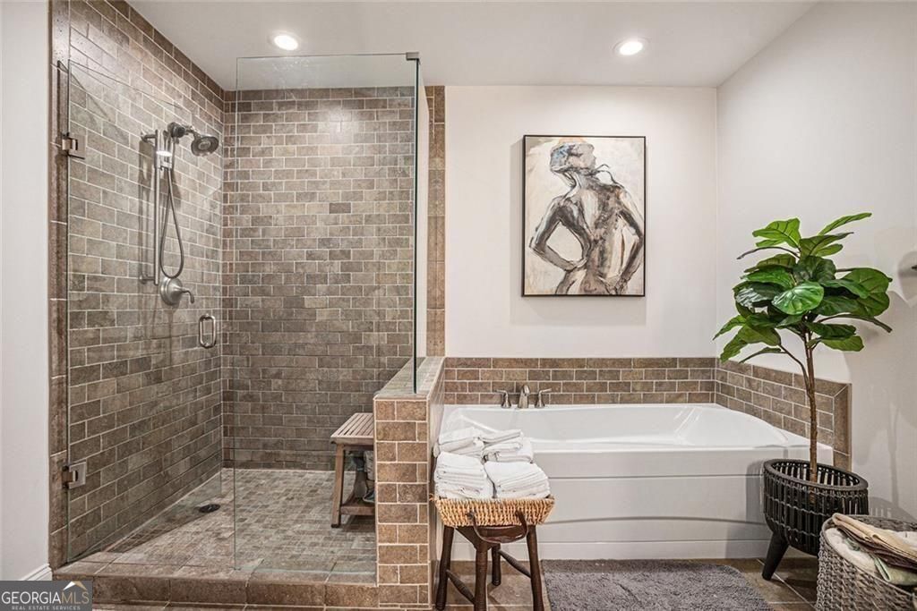 Atlanta, Georgia, 30363, United States, 3 Bedrooms Bedrooms, ,3 BathroomsBathrooms,Residential,For Sale,2035500