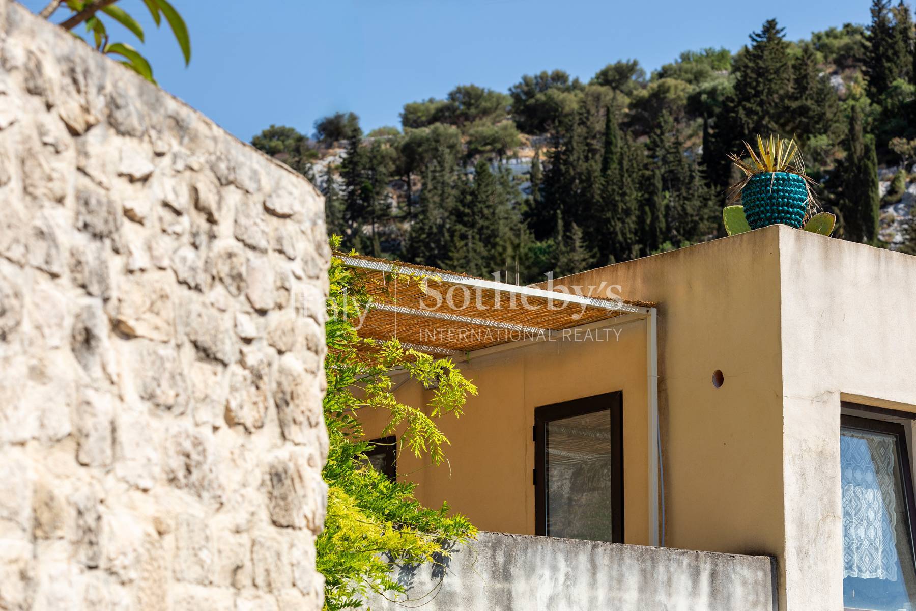  Detached property with a terrace, just a stone’s throw from the historic - 物件實景