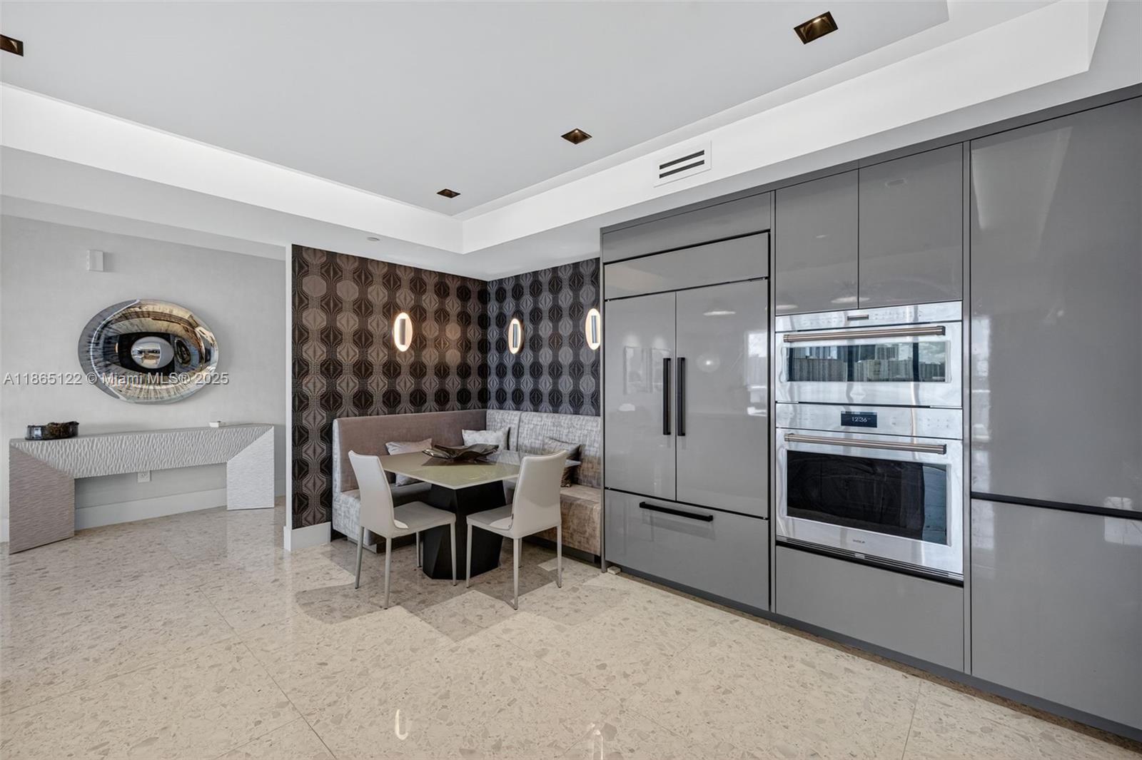 Aventura, Florida, 33160, United States, 3 Bedrooms Bedrooms, ,4 BathroomsBathrooms,Residential,For Sale,1942054