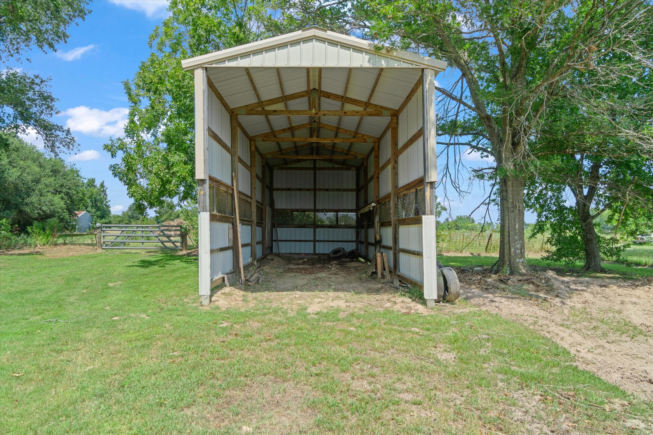 Canton, Texas, 75103, United States, 3 Bedrooms Bedrooms, ,2 BathroomsBathrooms,Residential,For Sale,1974992