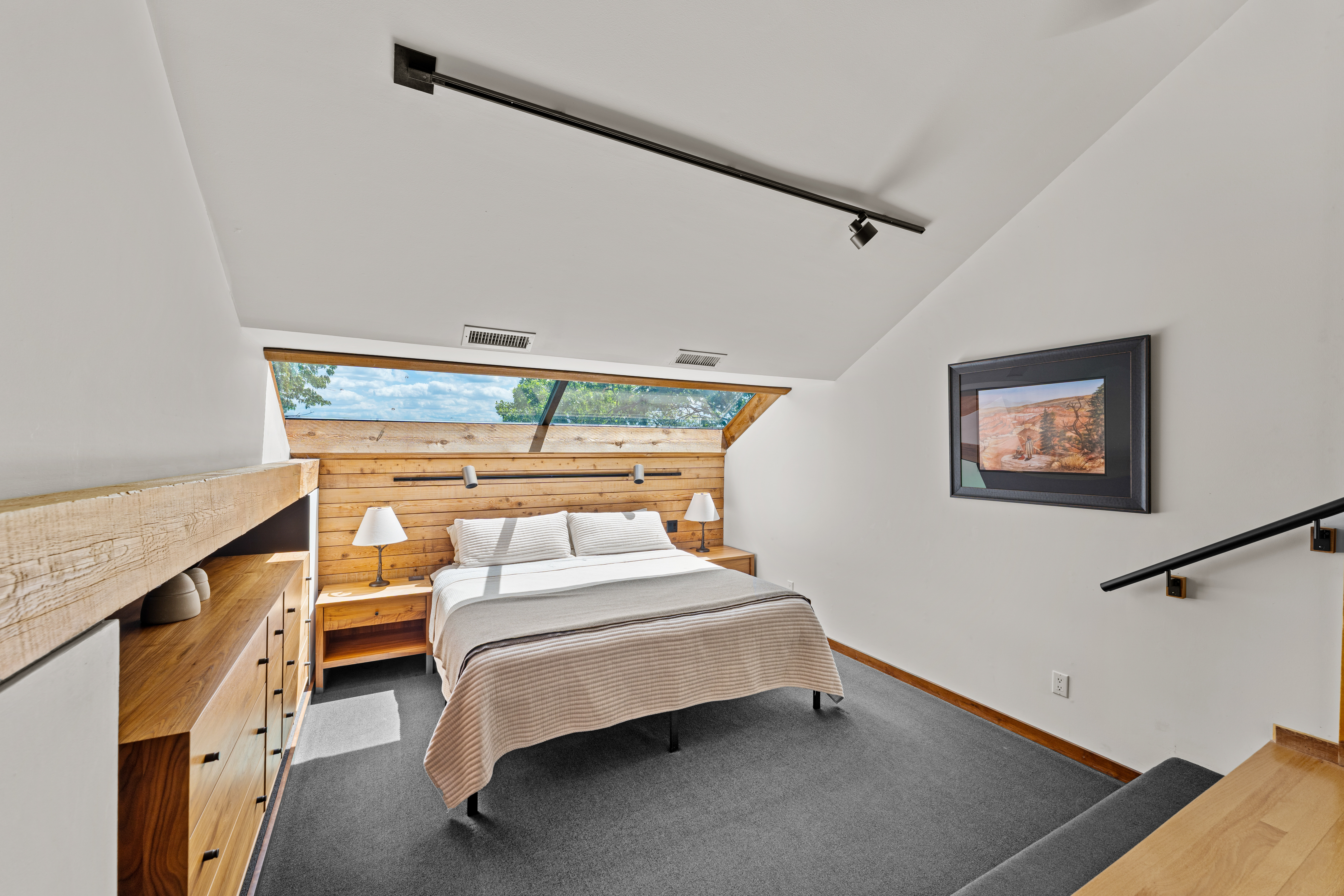  Striking Custom Home Set on 3.49 Private Acres in Wildwood - 物件實景