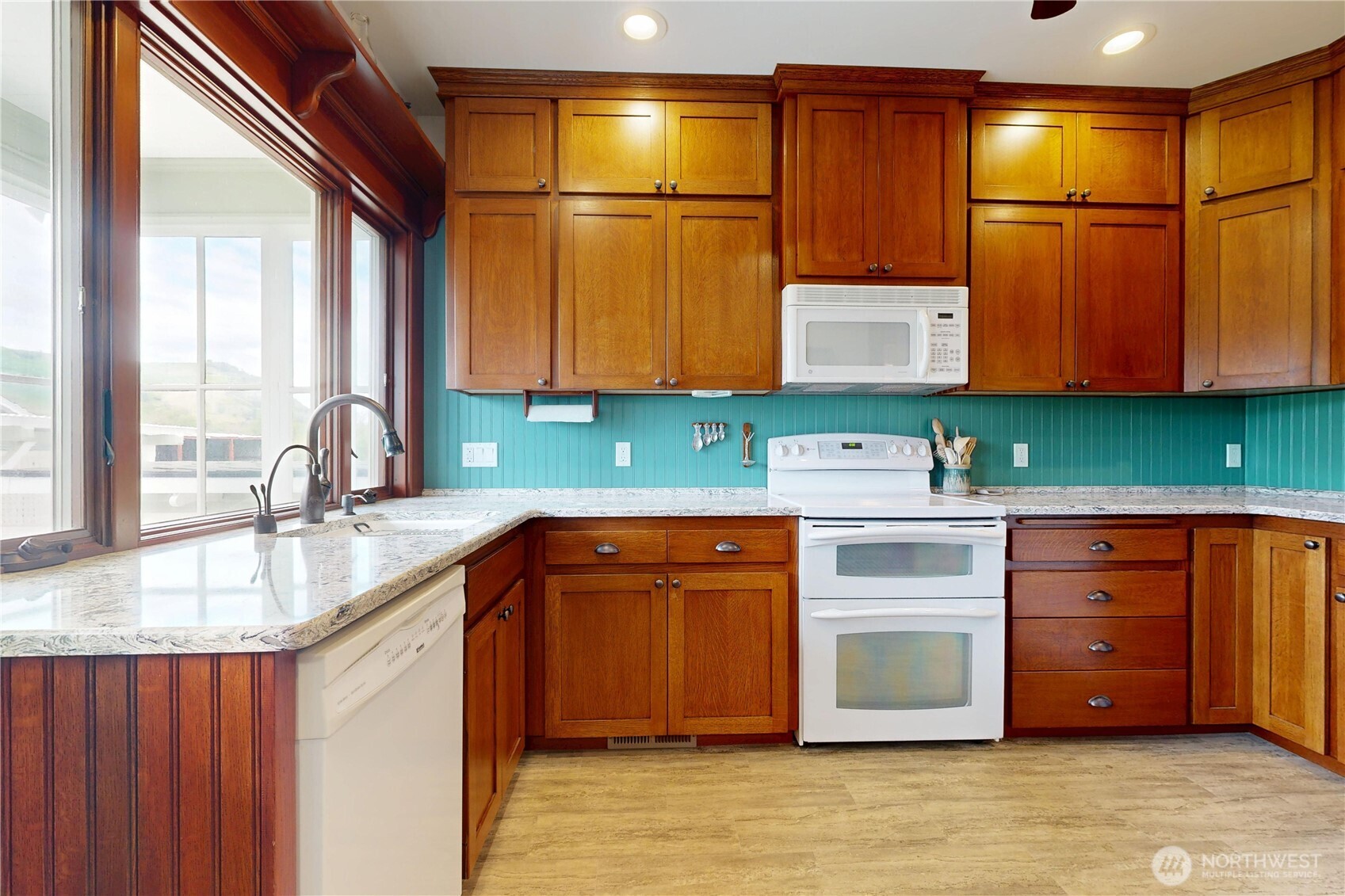Waitsburg, Washington, 99361, United States, 4 Bedrooms Bedrooms, ,3 BathroomsBathrooms,Residential,For Sale,1793079