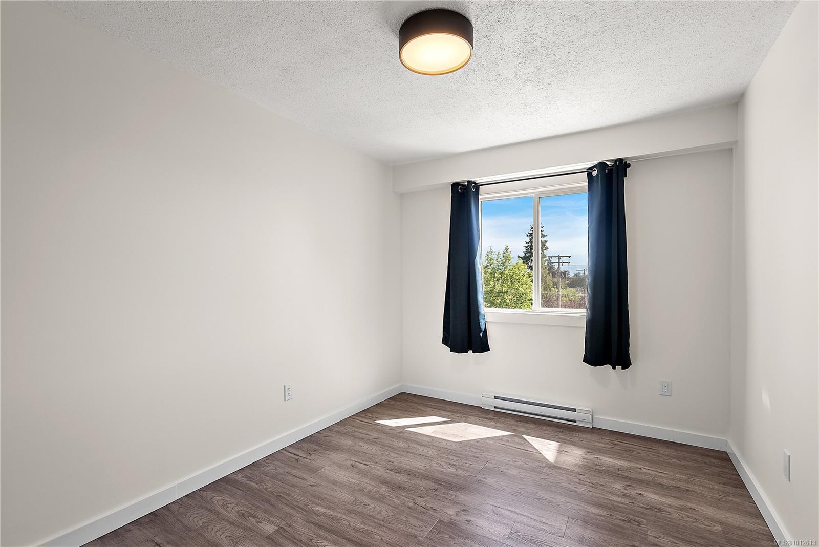 ESQUIMALT, British Columbia, V9A 3N4, CA, 3 Bedrooms Bedrooms, ,Residential,For Sale,1951160