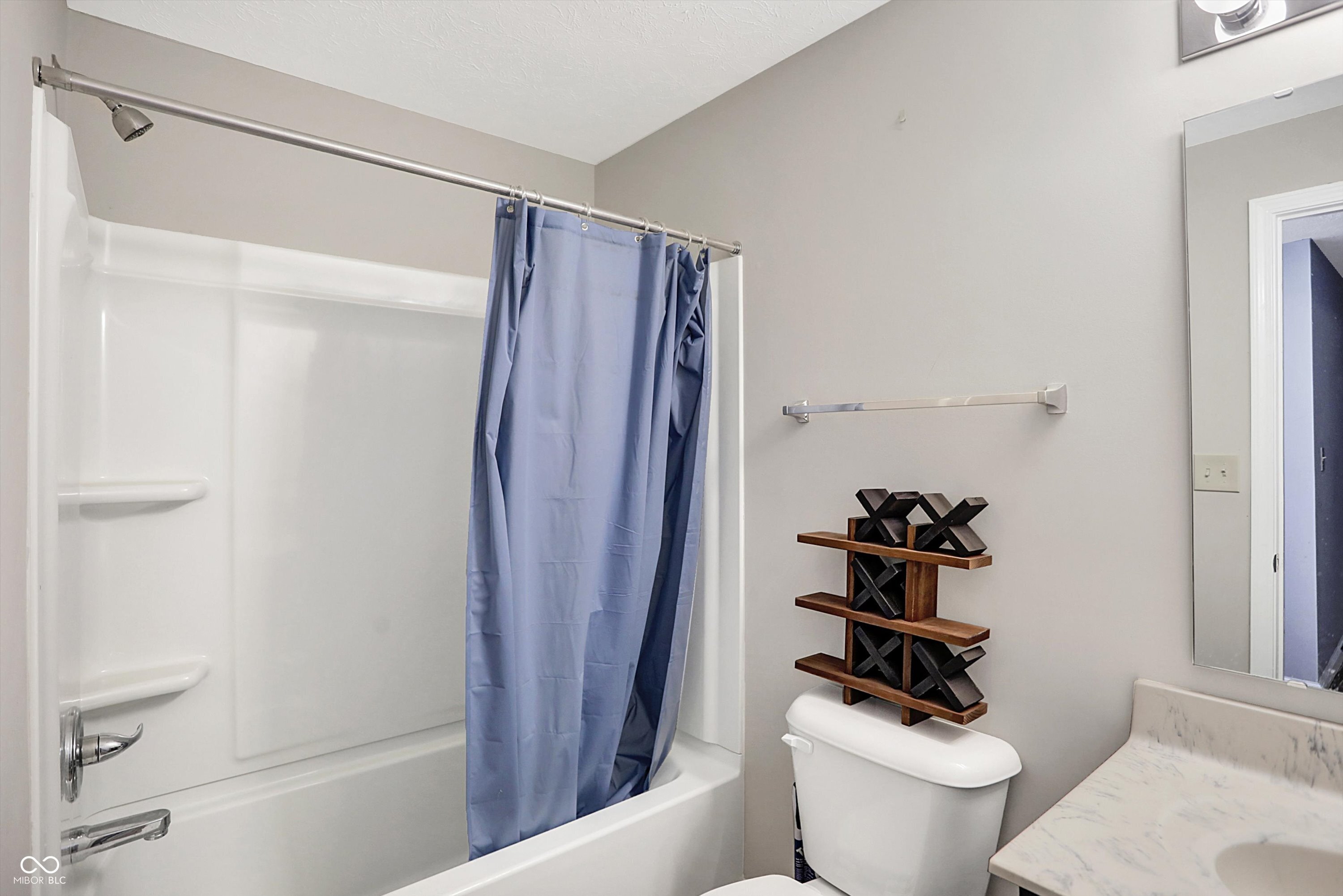 Franklin, Indiana, 46131, United States, 6 Bedrooms Bedrooms, ,4 BathroomsBathrooms,Residential,For Sale,1978604