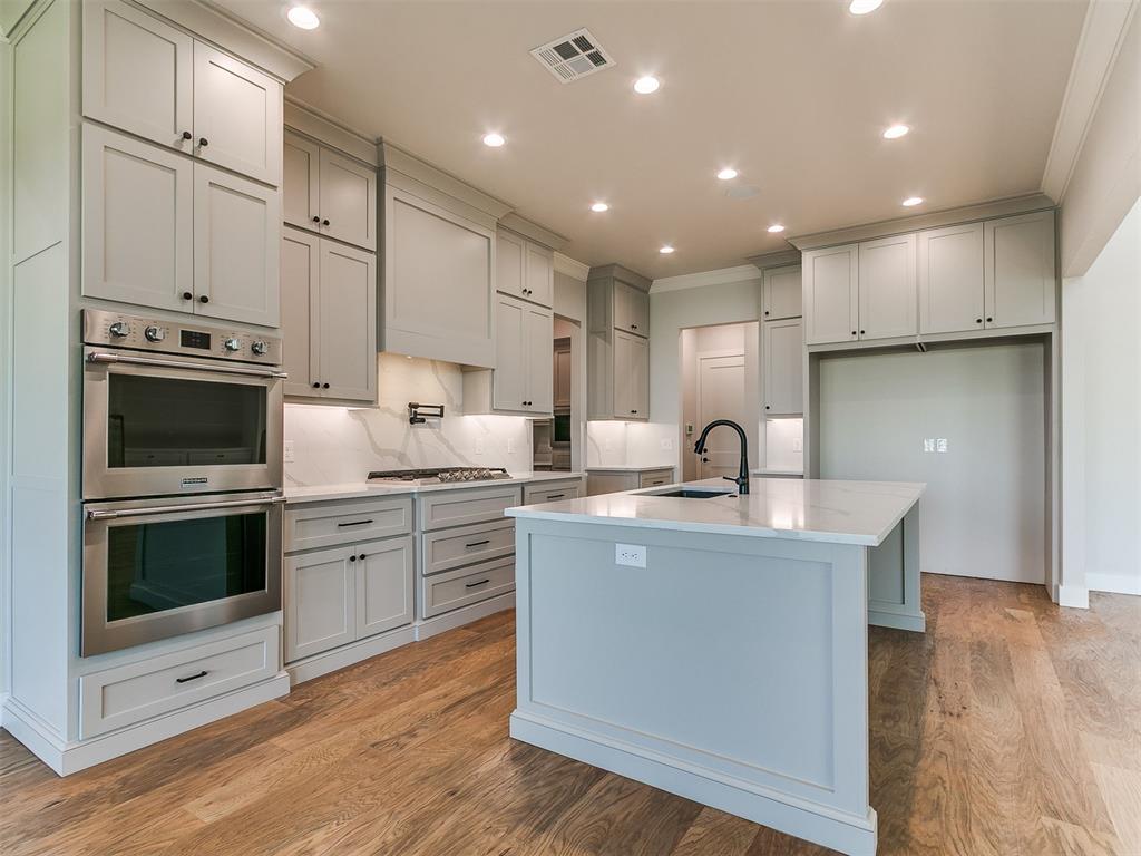 Edmond, Oklahoma, 73025, United States, 4 Bedrooms Bedrooms, ,4 BathroomsBathrooms,Residential,For Sale,1981952